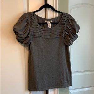 Grey Alice and Olivia shirt sleeve sweater